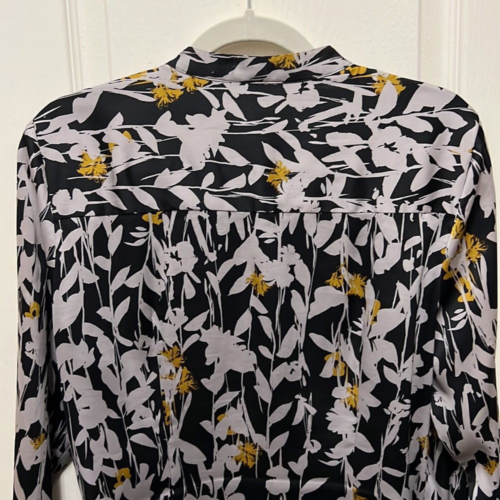 Guess Blouse - Picture 6 of 8